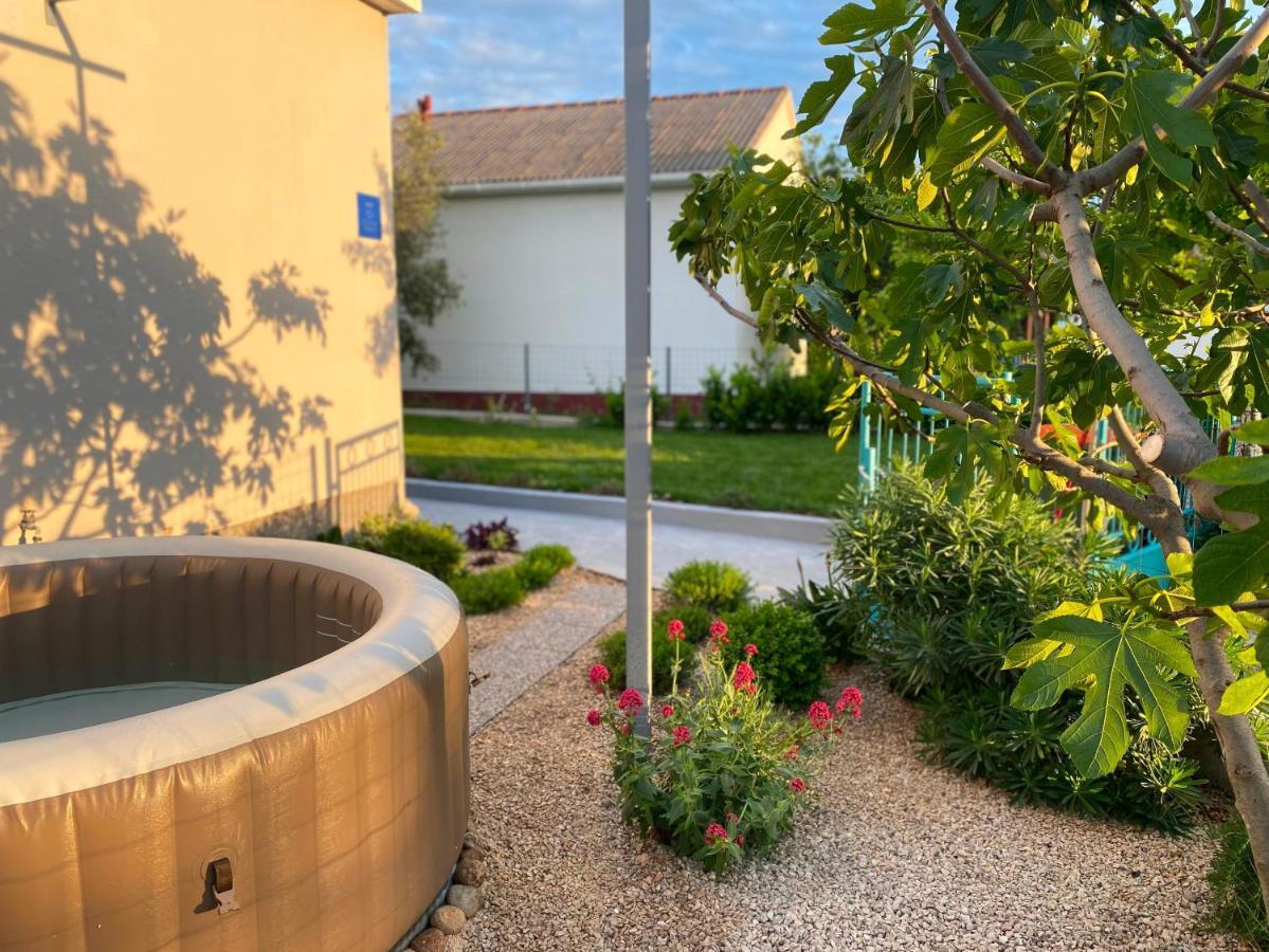 Seline Summer Home Exterior foto